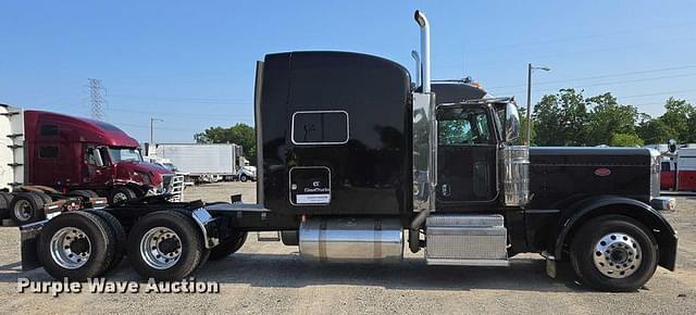 Image of Peterbilt 389 equipment image 3