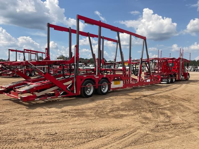Image of Peterbilt 389 equipment image 4