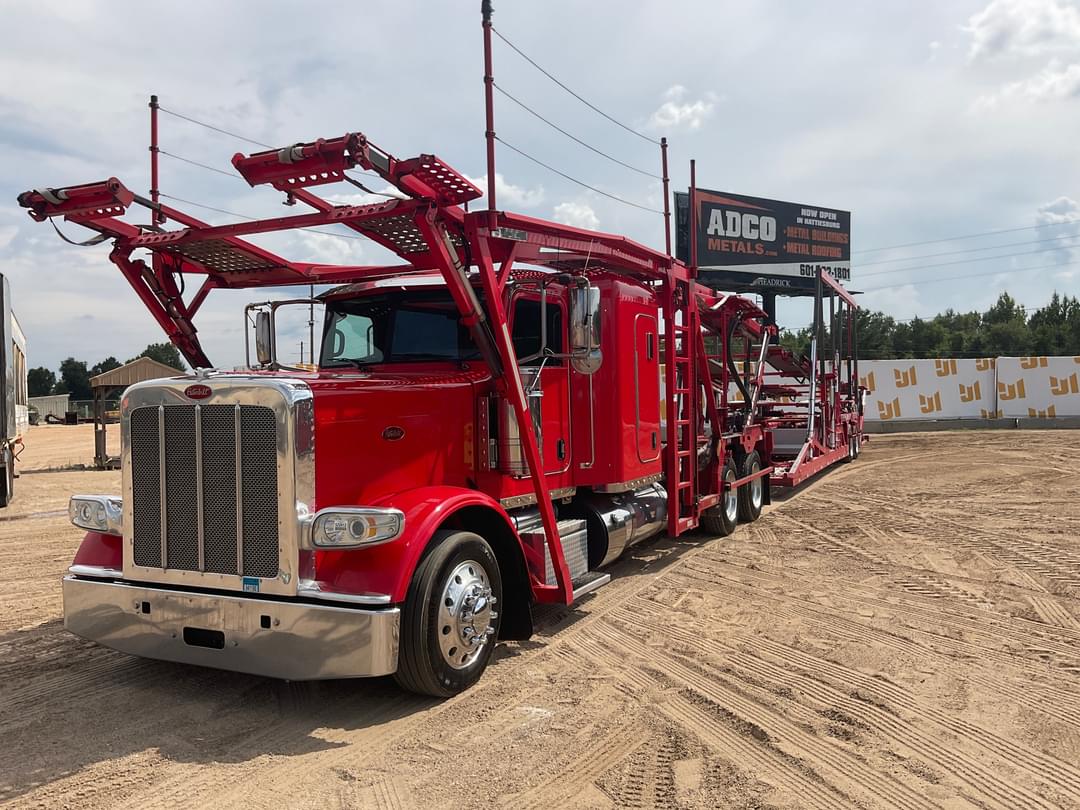 Image of Peterbilt 389 Primary image