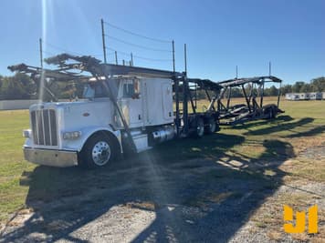 Main image Peterbilt 389