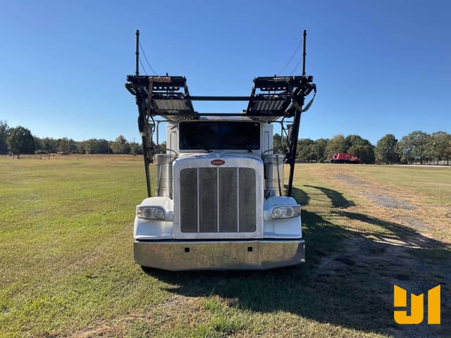 Image of Peterbilt 389 equipment image 3