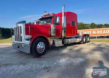Main image Peterbilt 389
