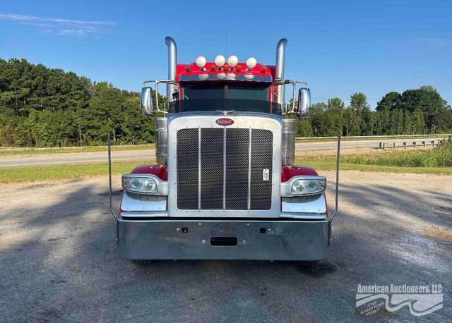 Image of Peterbilt 389 equipment image 2