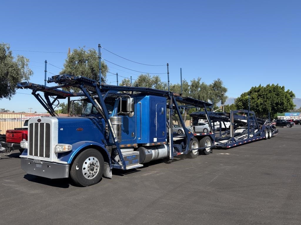 2017 Peterbilt 389 Equipment Image0