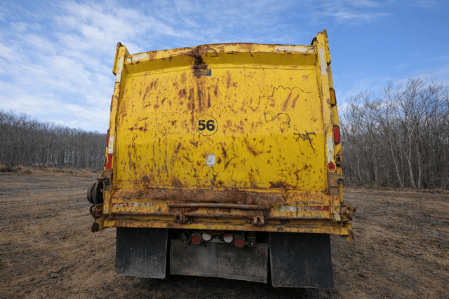 Image of Peterbilt 567 equipment image 4