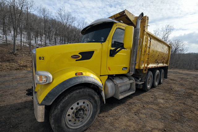 Image of Peterbilt 567 equipment image 1