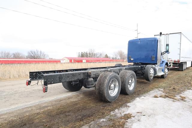 Image of Peterbilt 567 equipment image 2