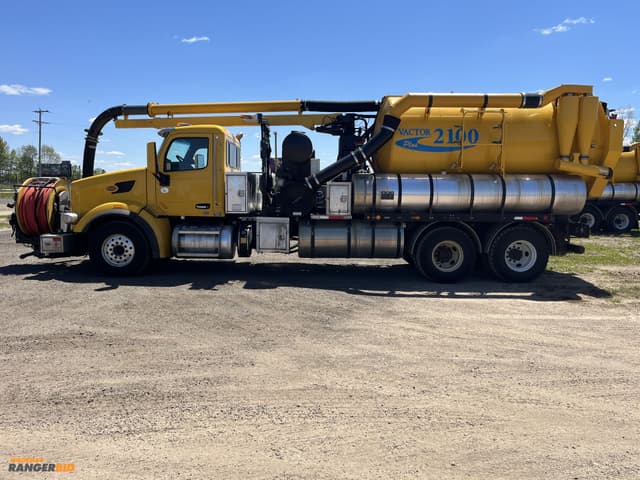 Image of Peterbilt 567 equipment image 2