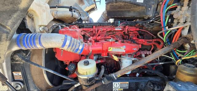 Image of Peterbilt 567 equipment image 4