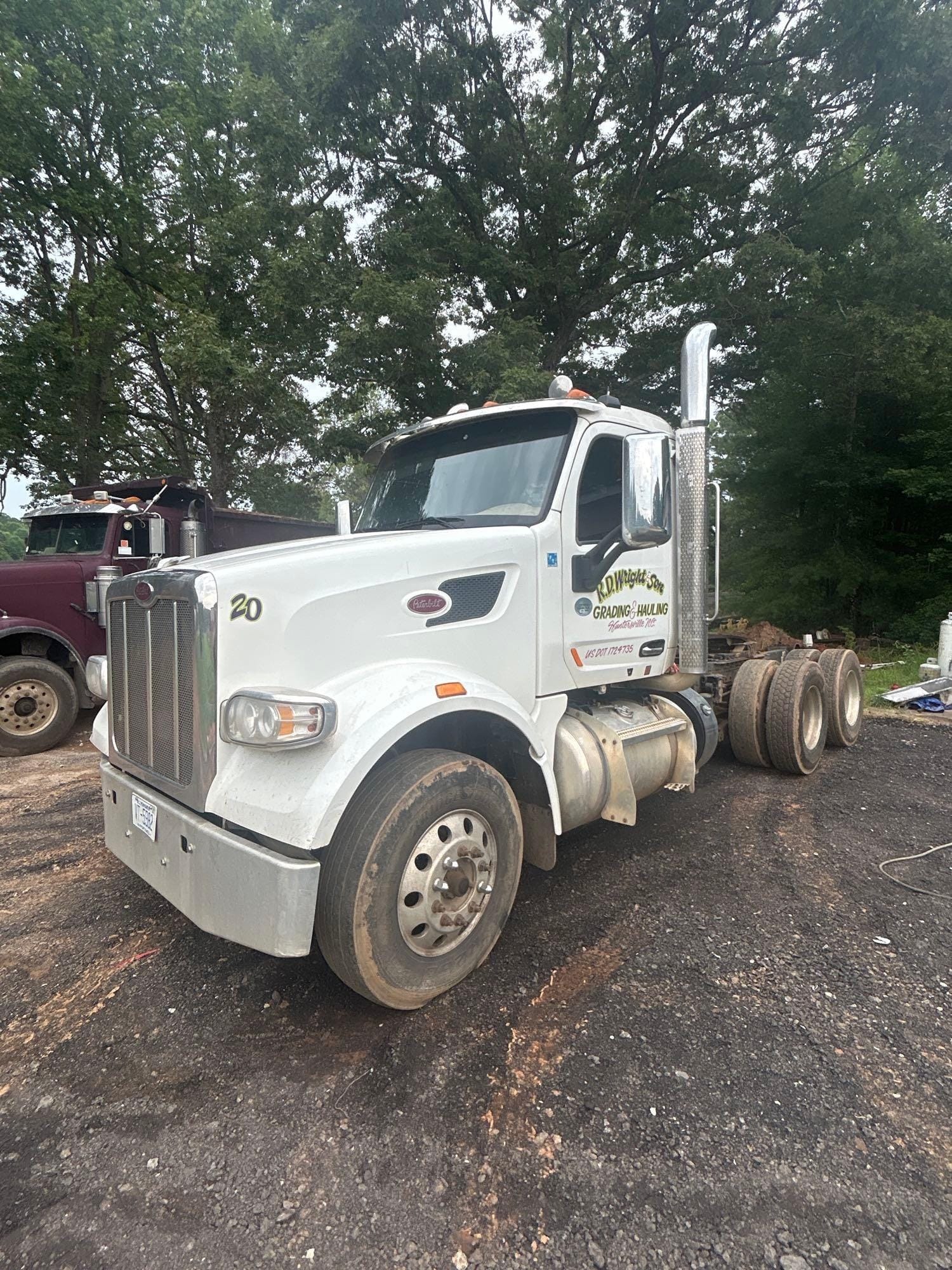 2017 Peterbilt 567 Equipment Image0