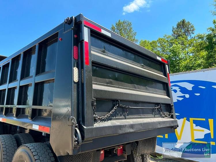 Main image Peterbilt 567 26