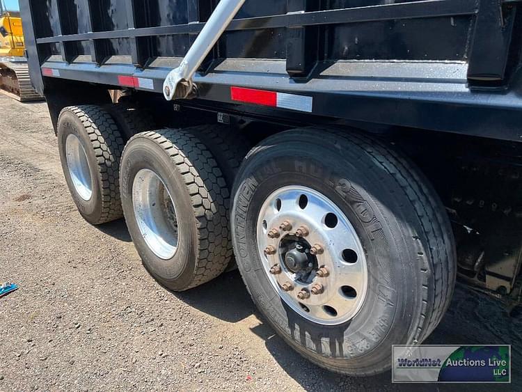 Main image Peterbilt 567 33