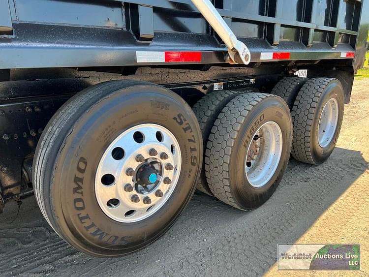Main image Peterbilt 567 34