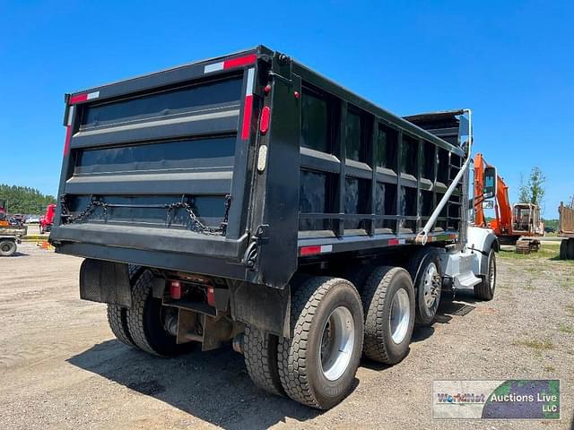 Thumbnail image Peterbilt 567 5