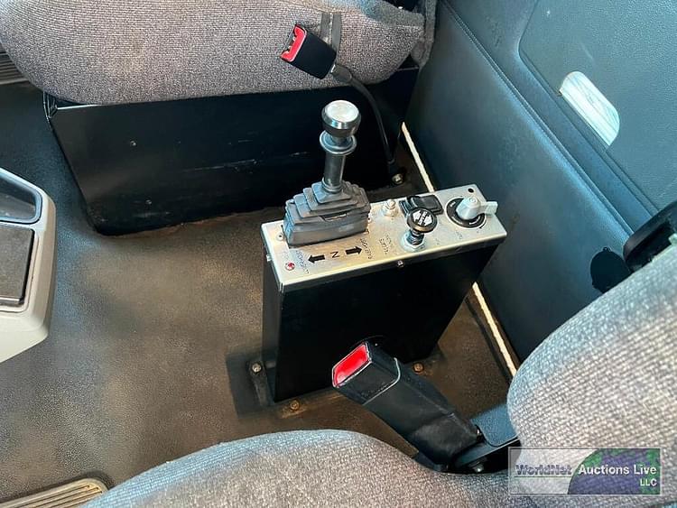 Main image Peterbilt 567 30