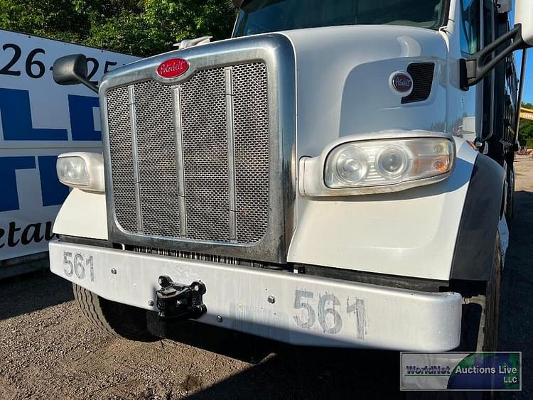 Main image Peterbilt 567 37