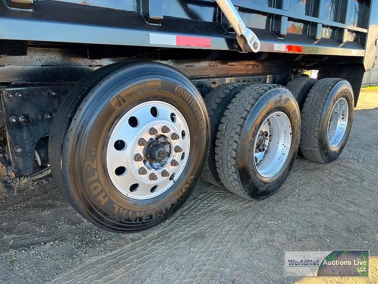 Main image Peterbilt 567 49