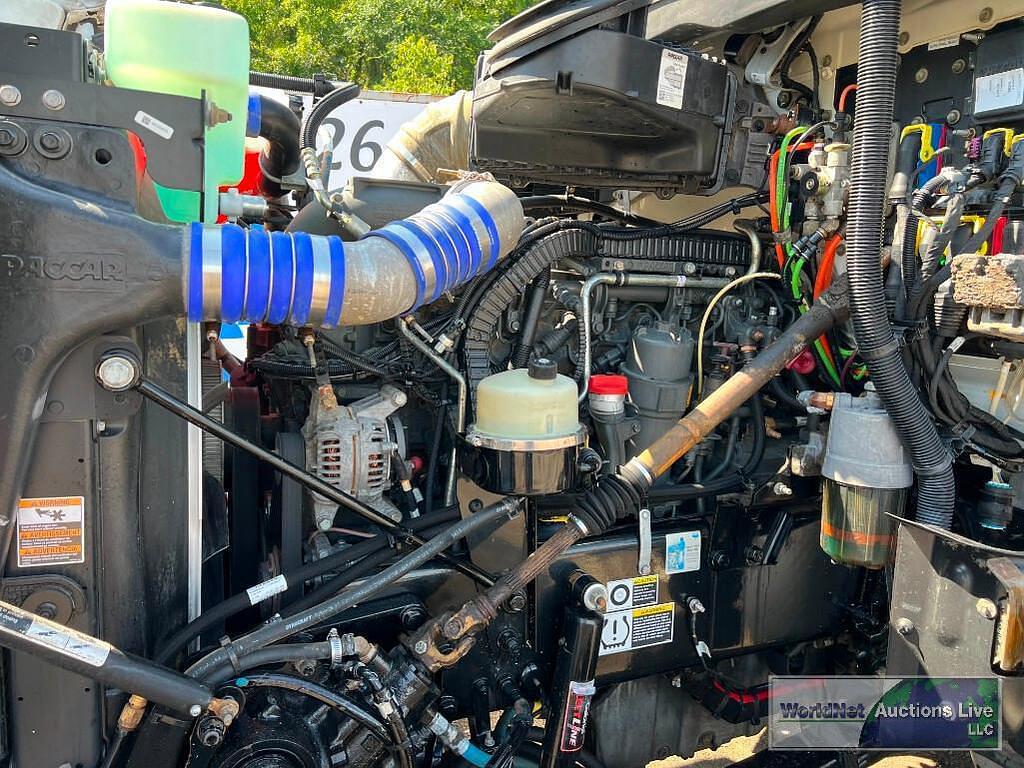 Main image Peterbilt 567 31