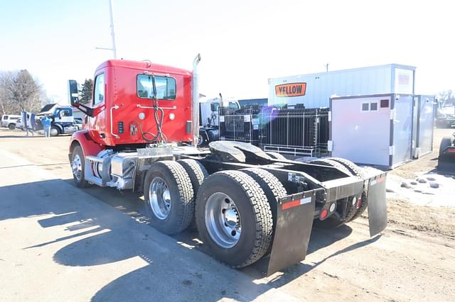 Image of Peterbilt 579 equipment image 3