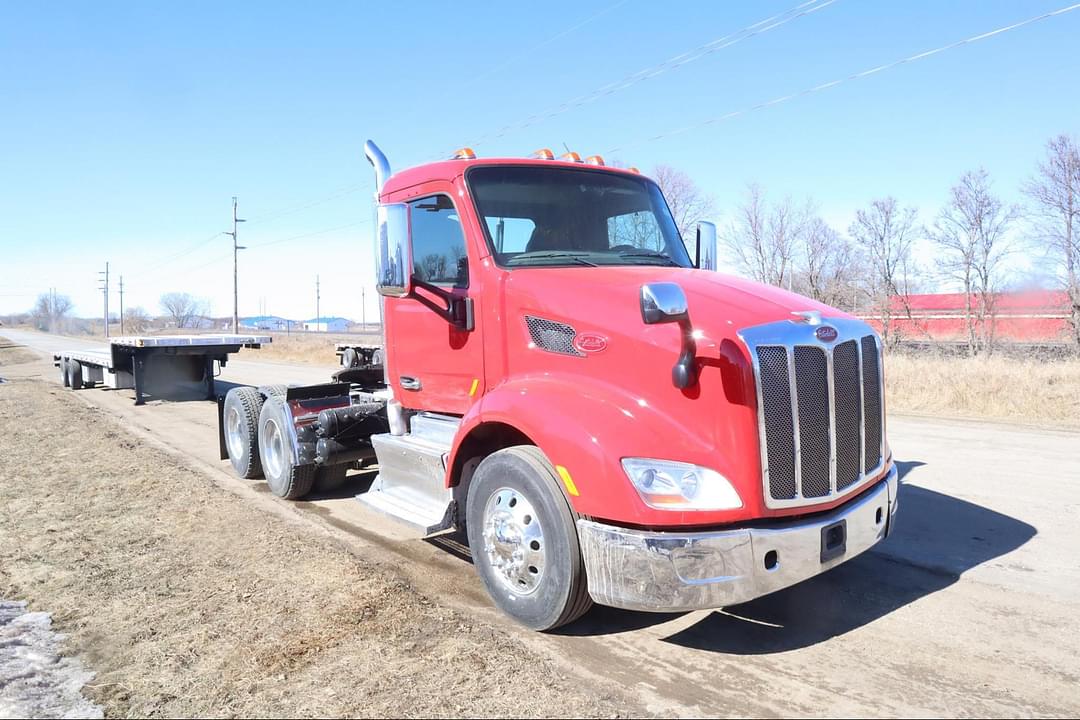 Image of Peterbilt 579 Primary image