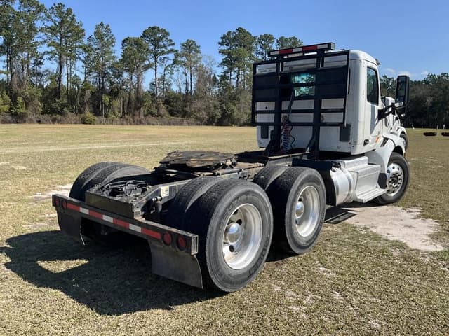 Image of Peterbilt 579 equipment image 4