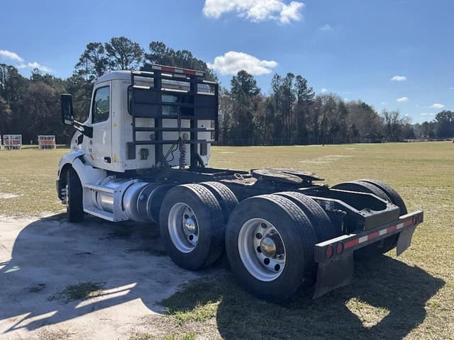 Image of Peterbilt 579 equipment image 2