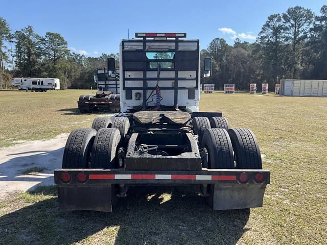 Image of Peterbilt 579 equipment image 3