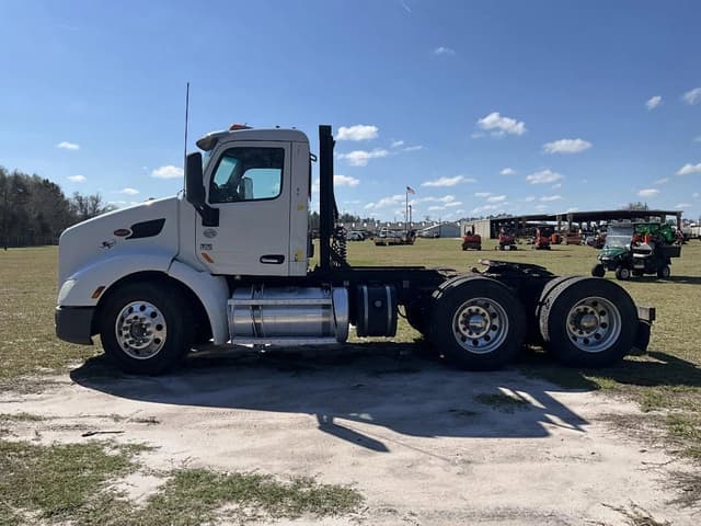Image of Peterbilt 579 equipment image 1
