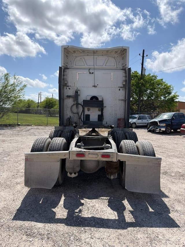 Image of Peterbilt 579 equipment image 4