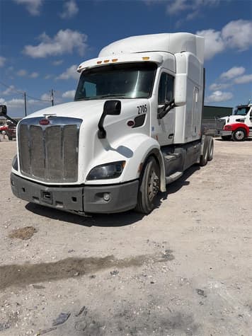 Main image Peterbilt 579