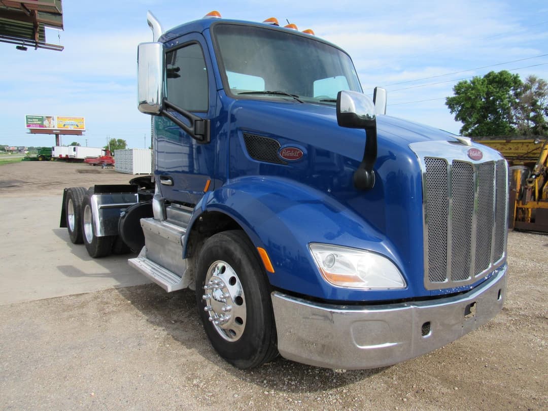 Image of Peterbilt 579 Primary Image