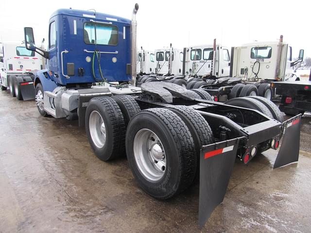 Image of Peterbilt 579 equipment image 3