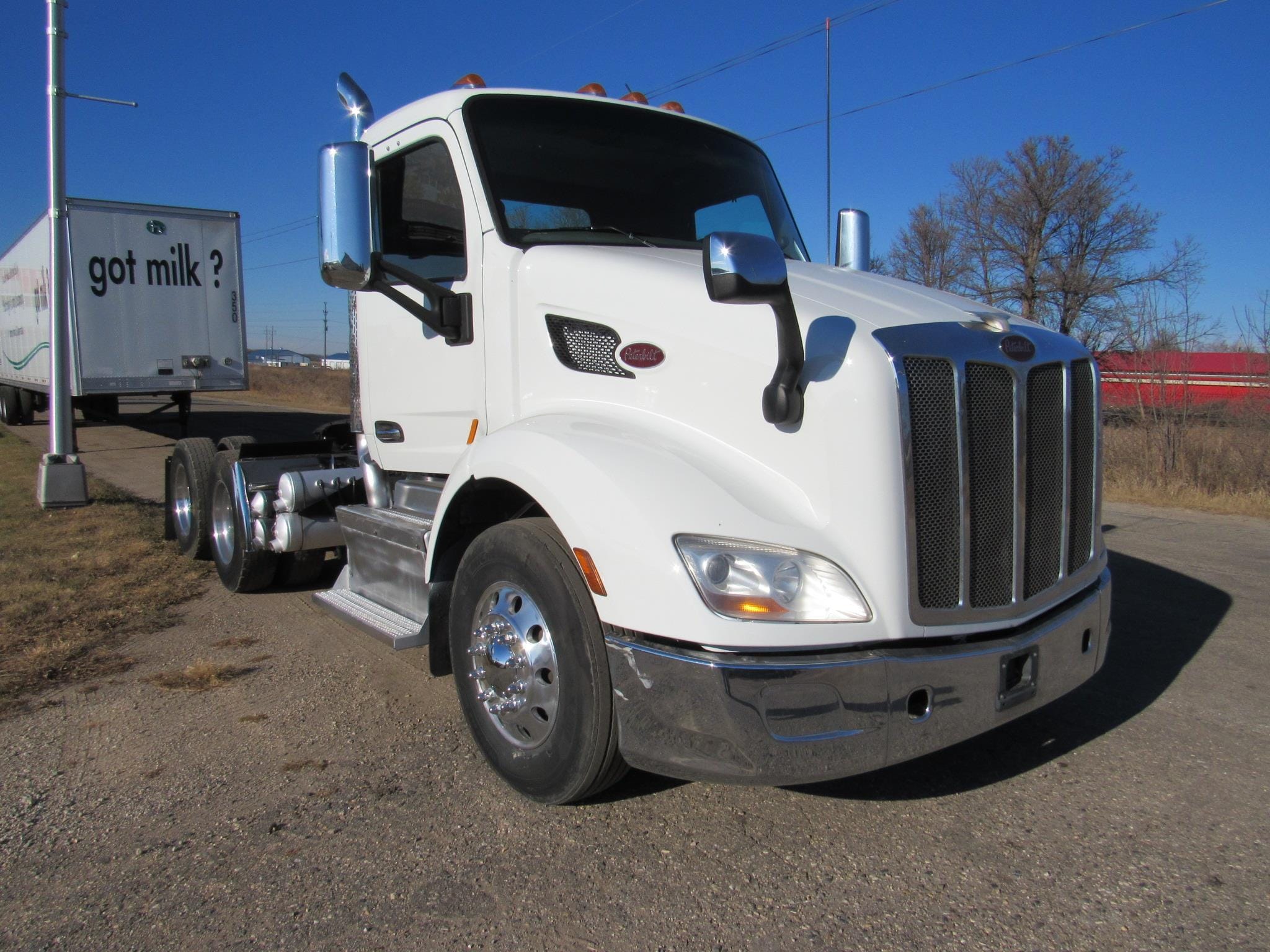 2017 Peterbilt 579 Equipment Image0