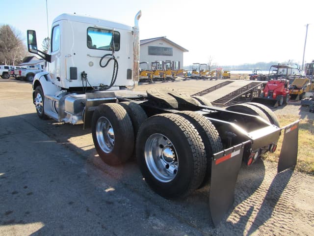Image of Peterbilt 579 equipment image 3