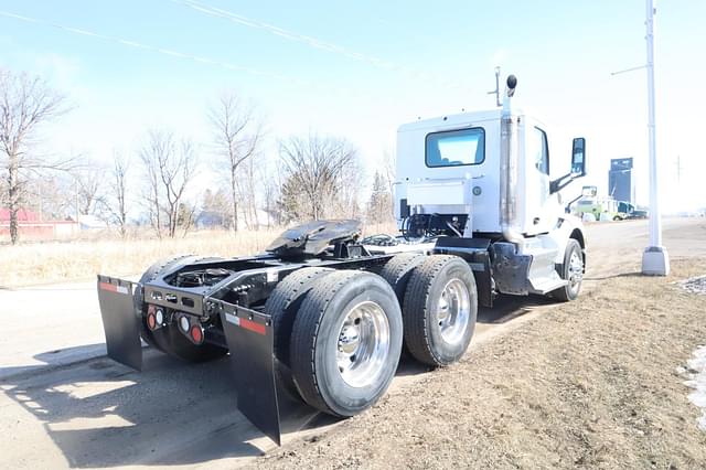 Image of Peterbilt 579 equipment image 2