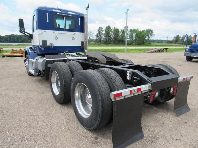 Image of Peterbilt 579 equipment image 2