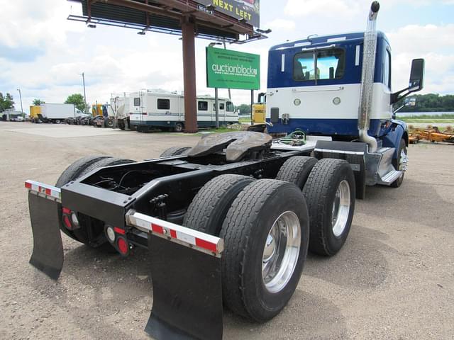 Image of Peterbilt 579 equipment image 3
