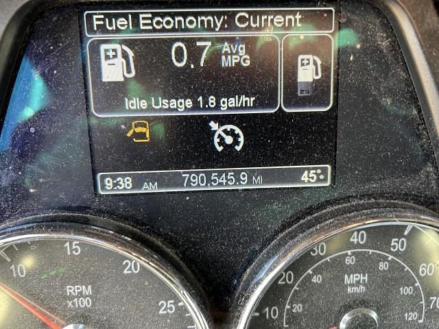 Image of Peterbilt 579 equipment image 4