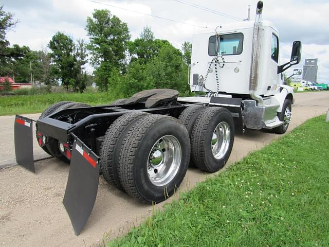 Image of Peterbilt 579 equipment image 3