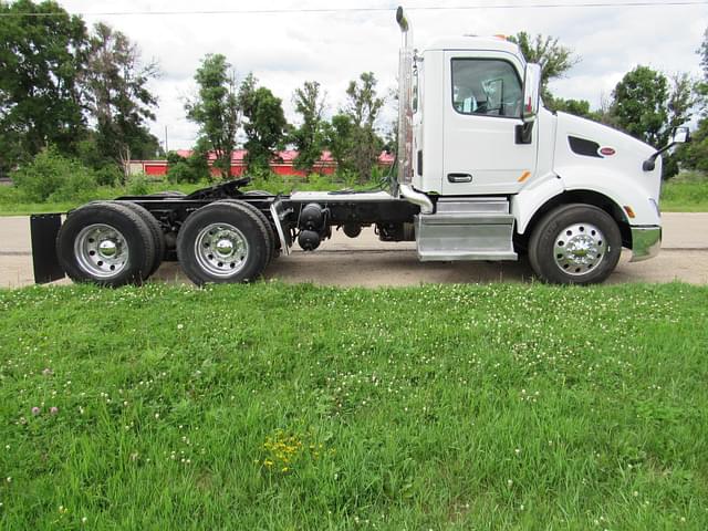 Image of Peterbilt 579 equipment image 4
