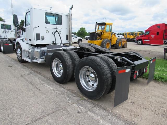 Image of Peterbilt 579 equipment image 2