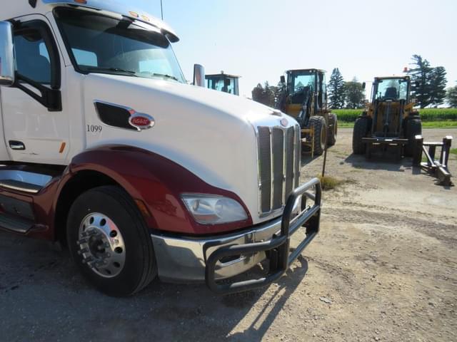 Image of Peterbilt 579 equipment image 1