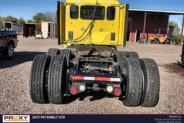 Image of Peterbilt 579 equipment image 2