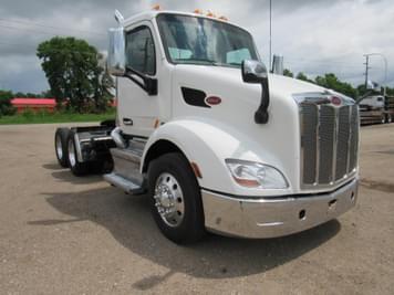 Main image Peterbilt 579