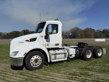 Main image Peterbilt 579