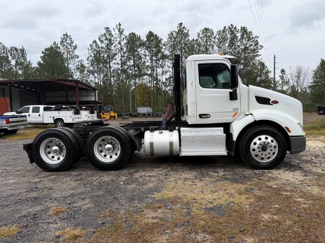 Image of Peterbilt 579 equipment image 3