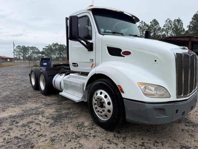 Image of Peterbilt 579 equipment image 2