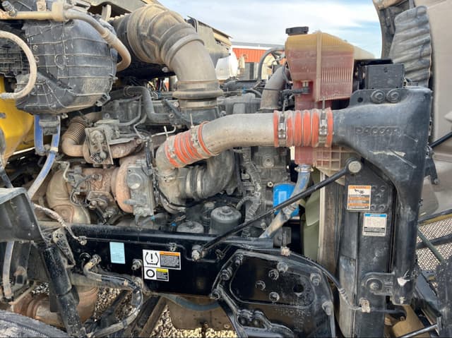 Image of Peterbilt 579 equipment image 2