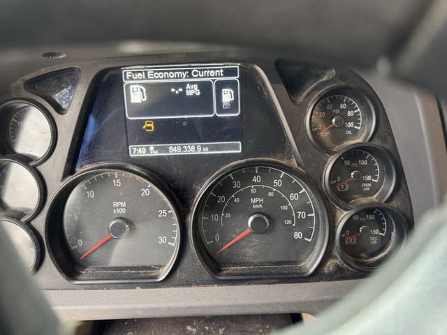 Image of Peterbilt 579 equipment image 4