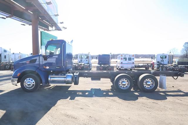 Image of Peterbilt 579 equipment image 4